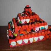 Petite pyramide garnie de bonbons